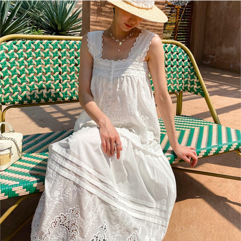 Embroidery Vest - Top + gonna con scollo quadrato