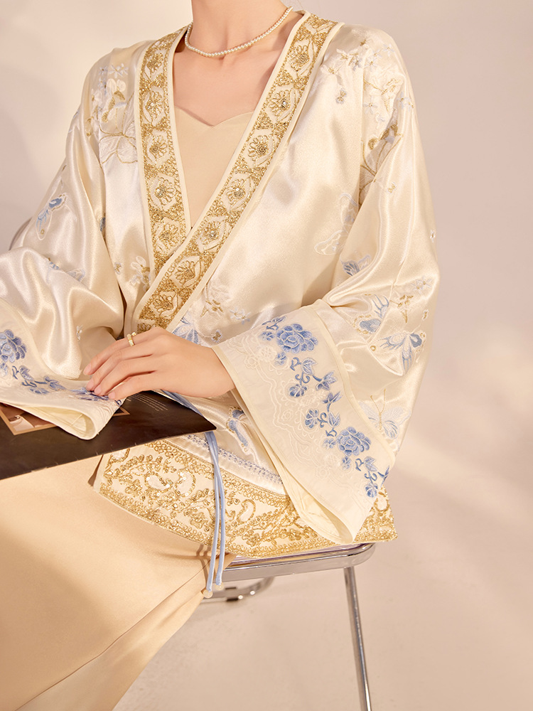 Giacca Larga di Lusso con Rica - Embroidery Origin recensione e prezzo