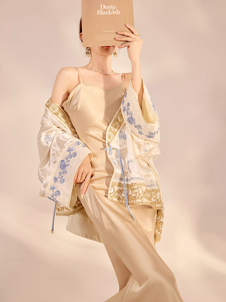 Giacca Larga di Lusso con Rica - Embroidery Origin recensione e prezzo