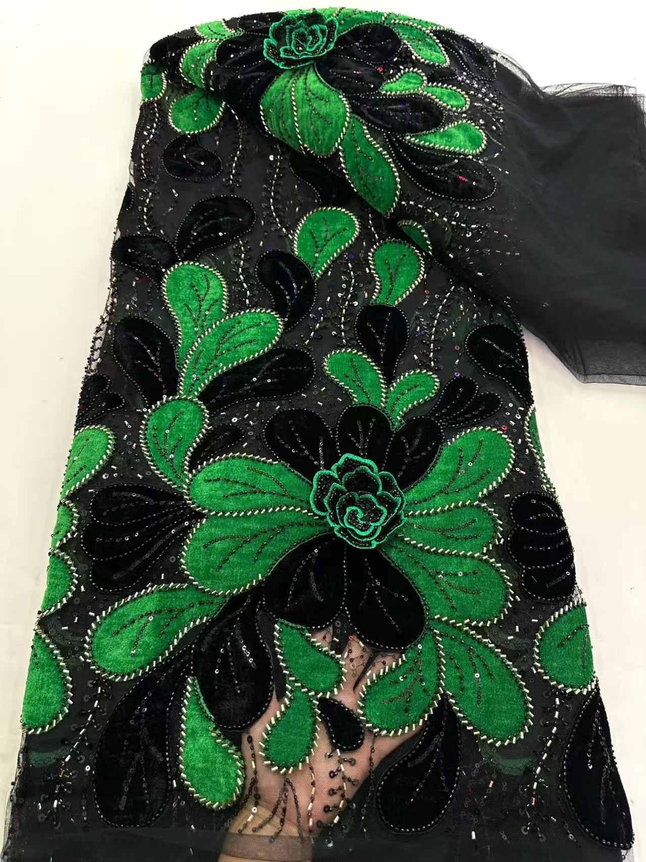 Ultimo Tessuto in Pizzo Vellut - Velvet Fabric Embroidery recensione e prezzo