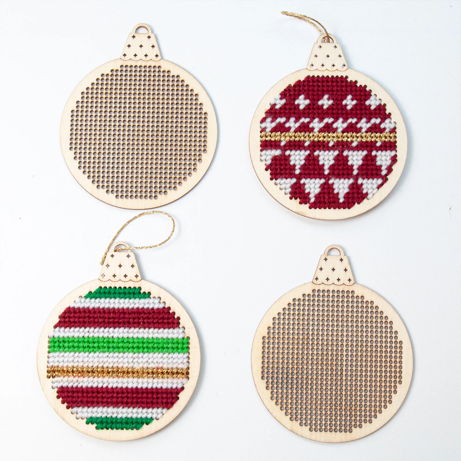 12 Pezzi di Pendenti in Legno  - Embroidery Xmas Decorations recensione e prezzo