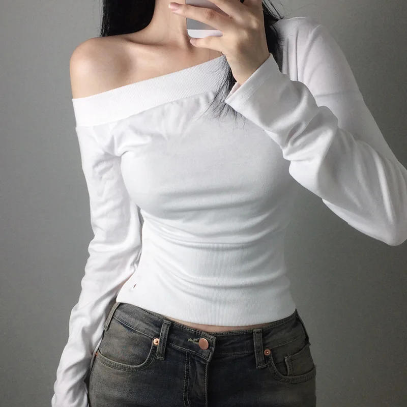 T-shirt vintage Y2K con botton - Embroidery Origin recensione e prezzo
